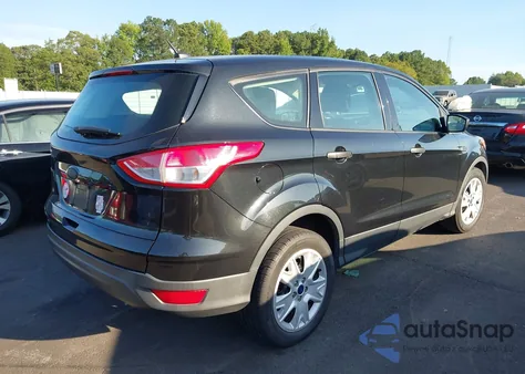 2015 Ford Escape S z USA, uszkodzony, nr VIN 1FMCU0F77FUC01042